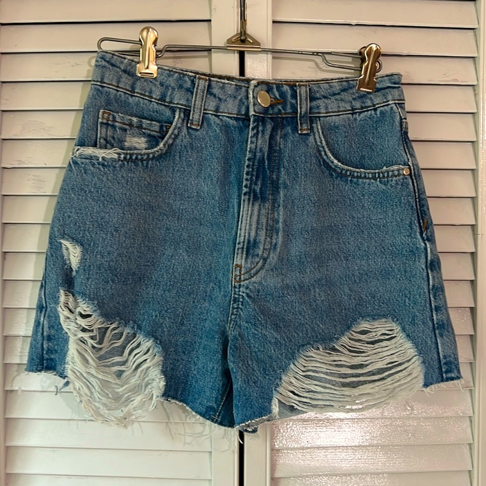Zara Women’s Size 2 Distressed Jean Shorts